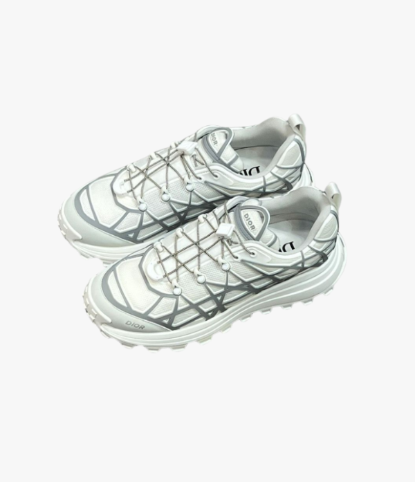 Élégance & Performance – Sneakers Dior Trail Luxe